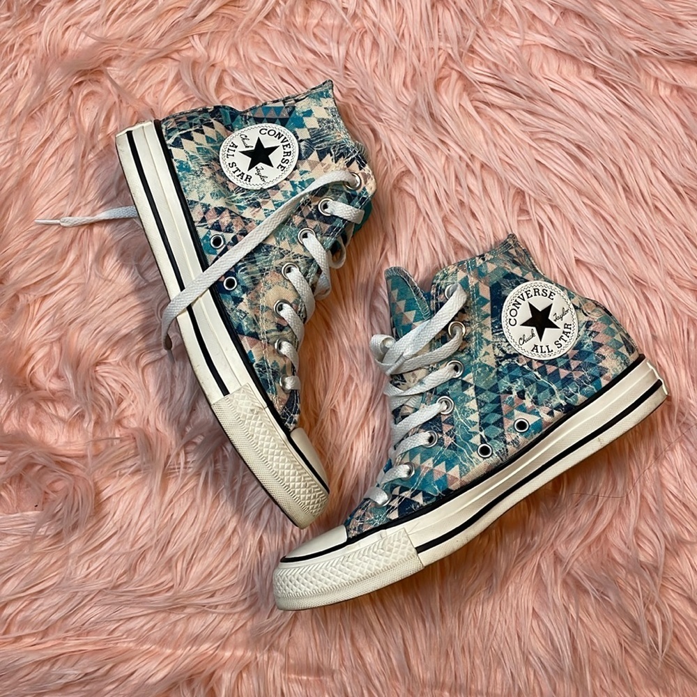 Converse Women Chuck‎ Taylor All Star Aztec Multicolor High Top Sneakers Size 7
